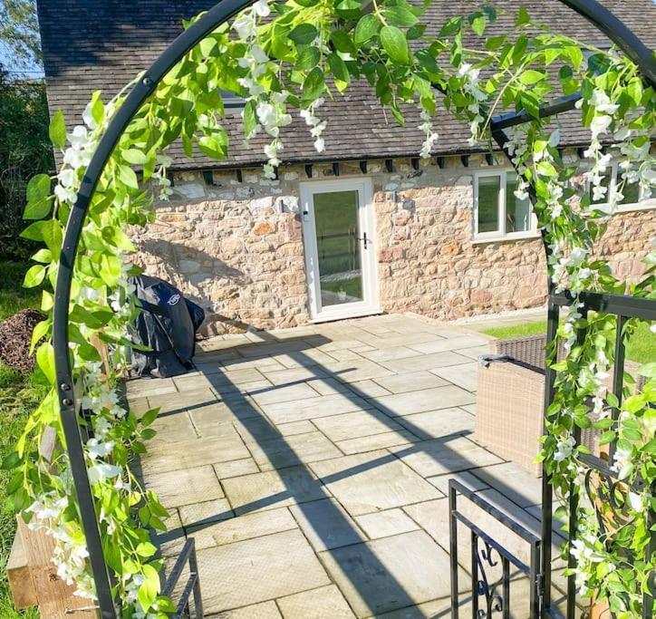فيلا Luxury Detached Peak District Stone Barn - Dog Friendly Hazelwood المظهر الخارجي الصورة