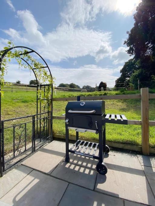 فيلا Luxury Detached Peak District Stone Barn - Dog Friendly Hazelwood المظهر الخارجي الصورة