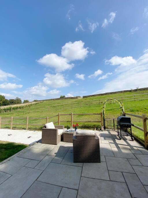 فيلا Luxury Detached Peak District Stone Barn - Dog Friendly Hazelwood المظهر الخارجي الصورة